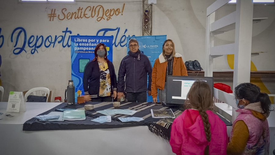 Presentaron publicaciones educativas en la Feria Provincial del Libro