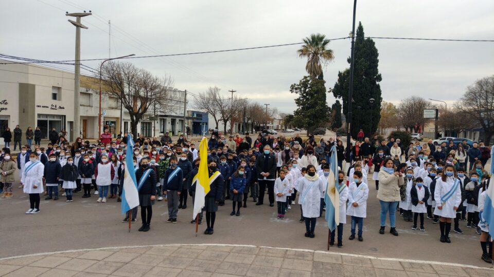 ACTO DEL DIA DE LA BANDERA Y PASO A LA INMORTALIDAD DE SU CREADOR GRAL MANUEL BELGRANO