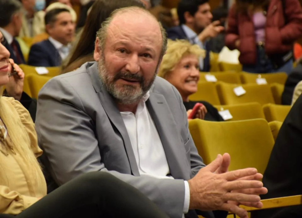 El senador Daniel Kroneberger habló de los planes sociales