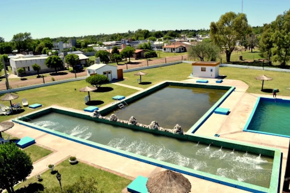 Concluyeron las obras y se inaugura la pileta climatizada de Bernardo Larroudé: “Es un orgullo, es muy favorable para toda La Pampa”