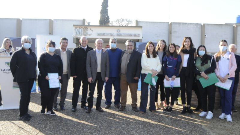 Pusieron en funciones a nuevos profesionales en el Hospital de Intendente Alvear