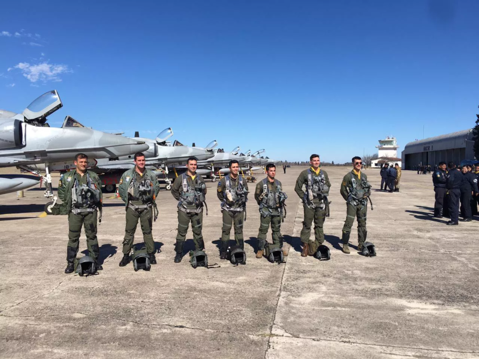 (VIDEOS) La Fuerza Aérea Argentina festejó su día con un gran desfile aéreo