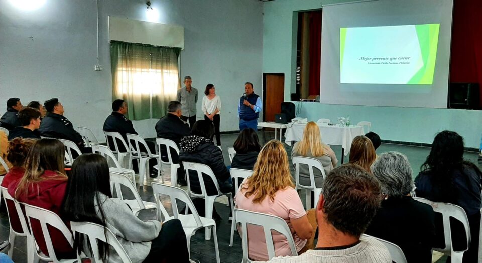 Seguridad en charla-debate sobre consumo de sustancias en localidades