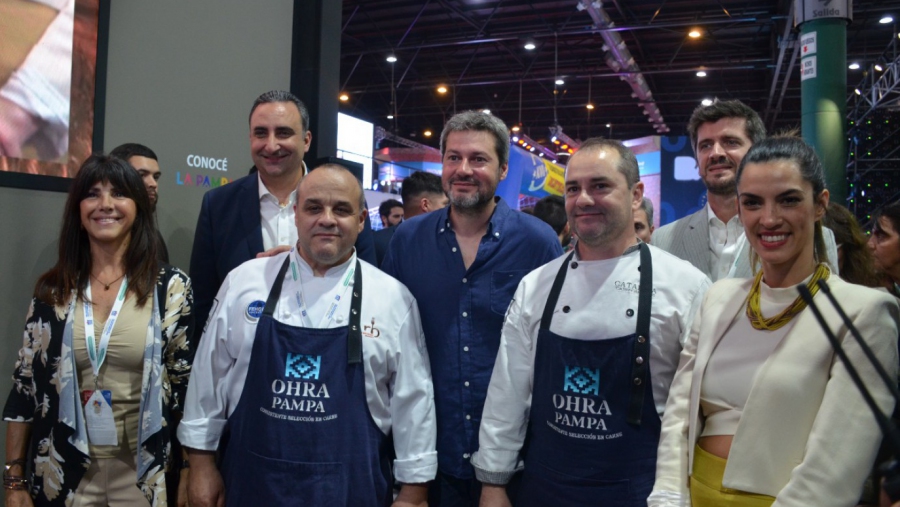 El ministro de Turismo y Deportes de la Nación visitó el stand pampeano