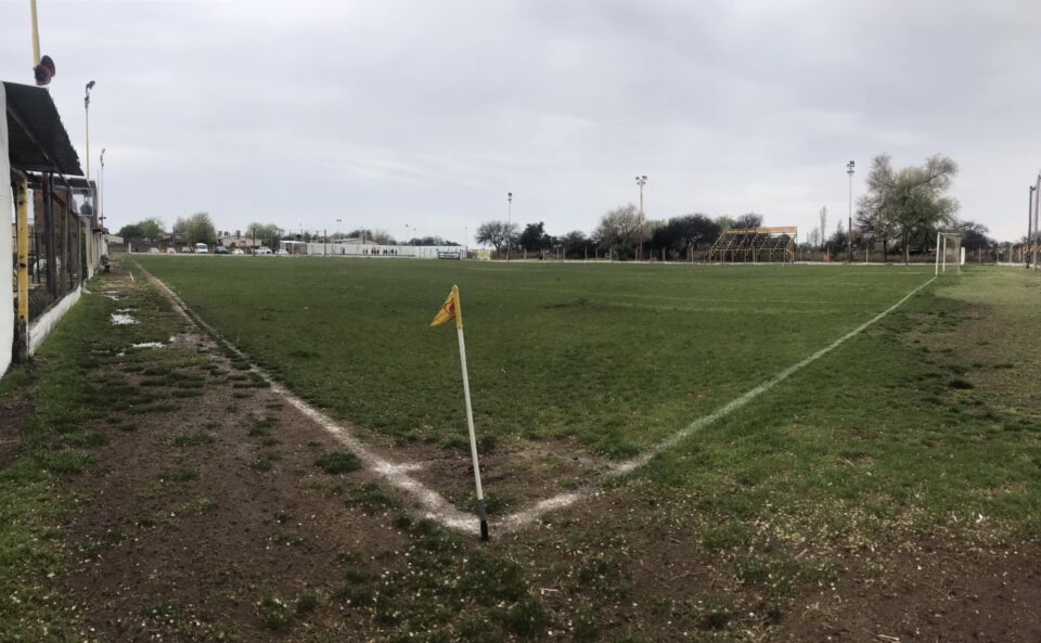 Graves incidentes luego de un partido de fútbol en Toay: Hubo 10 heridos, entre ellos 6 policías y detuvieron a dos personas