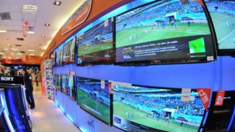 “Ahora 30? para los televisores: el plan de cuotas que prepara el Gobierno de cara al Mundial de Fútbol