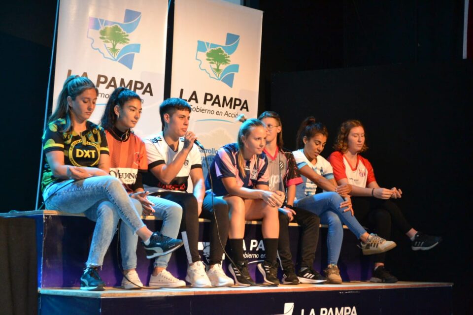 Se presentó en General Pico el Torneo Provincial de Fútbol Femenino