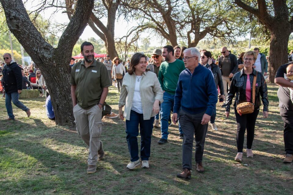 Con más de 70 expositores y una multitud de personas arrancó la Expo Vivero 2022