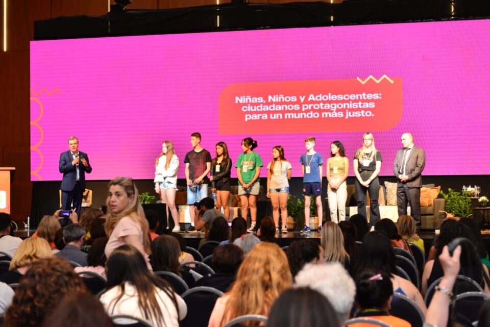 Ecocidio del Atuel en el IX Congreso Mundial de los Derechos de la Infancia y la Adolescencia