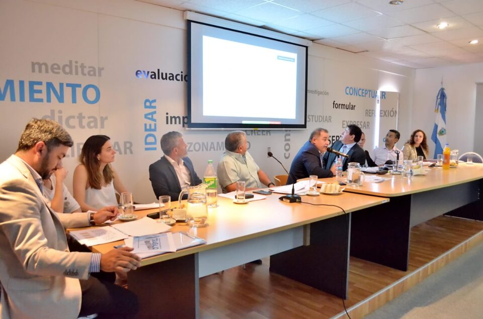 Gobierno, Secretaría de la Mujer y Secretaría de Trabajo expusieron sobre el Presupuesto 2023