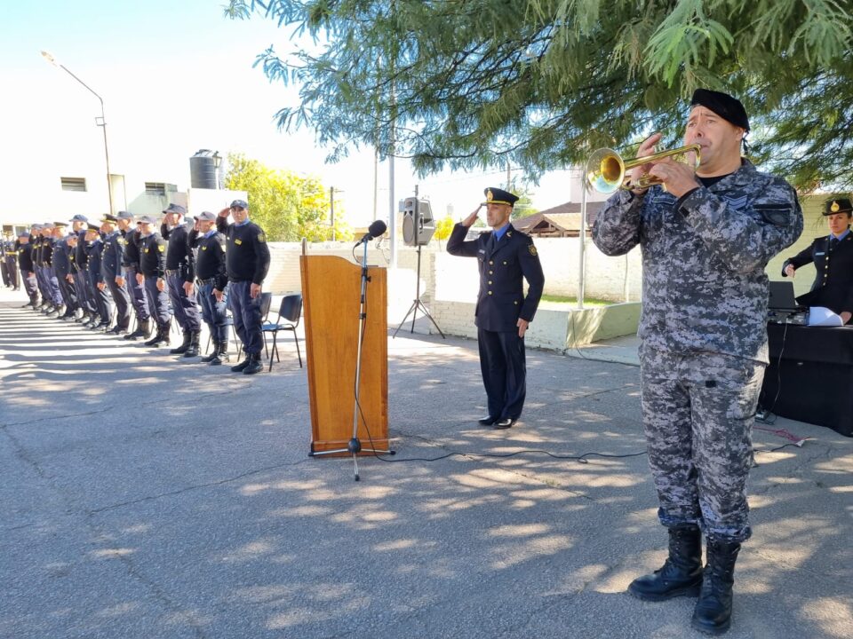 Homenaje y reconocimiento al personal en el Día Nacional de la Policía