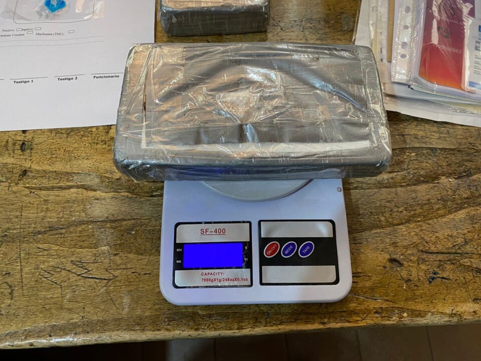 Incautan casi 5 kilos de cocaína y armas durante operativos en La Adela y Catriló