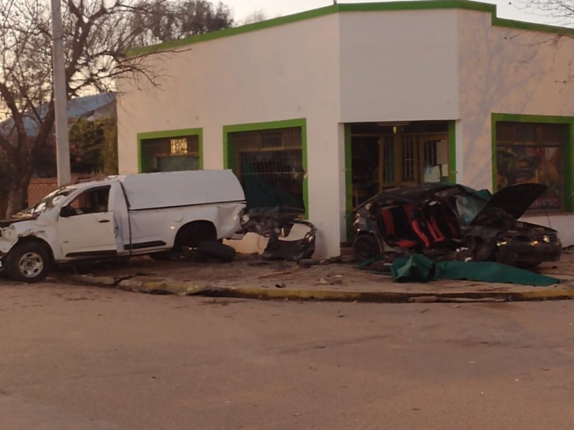 Accidente fatal en Realicó: Un joven y dos adolescentes fallecieron